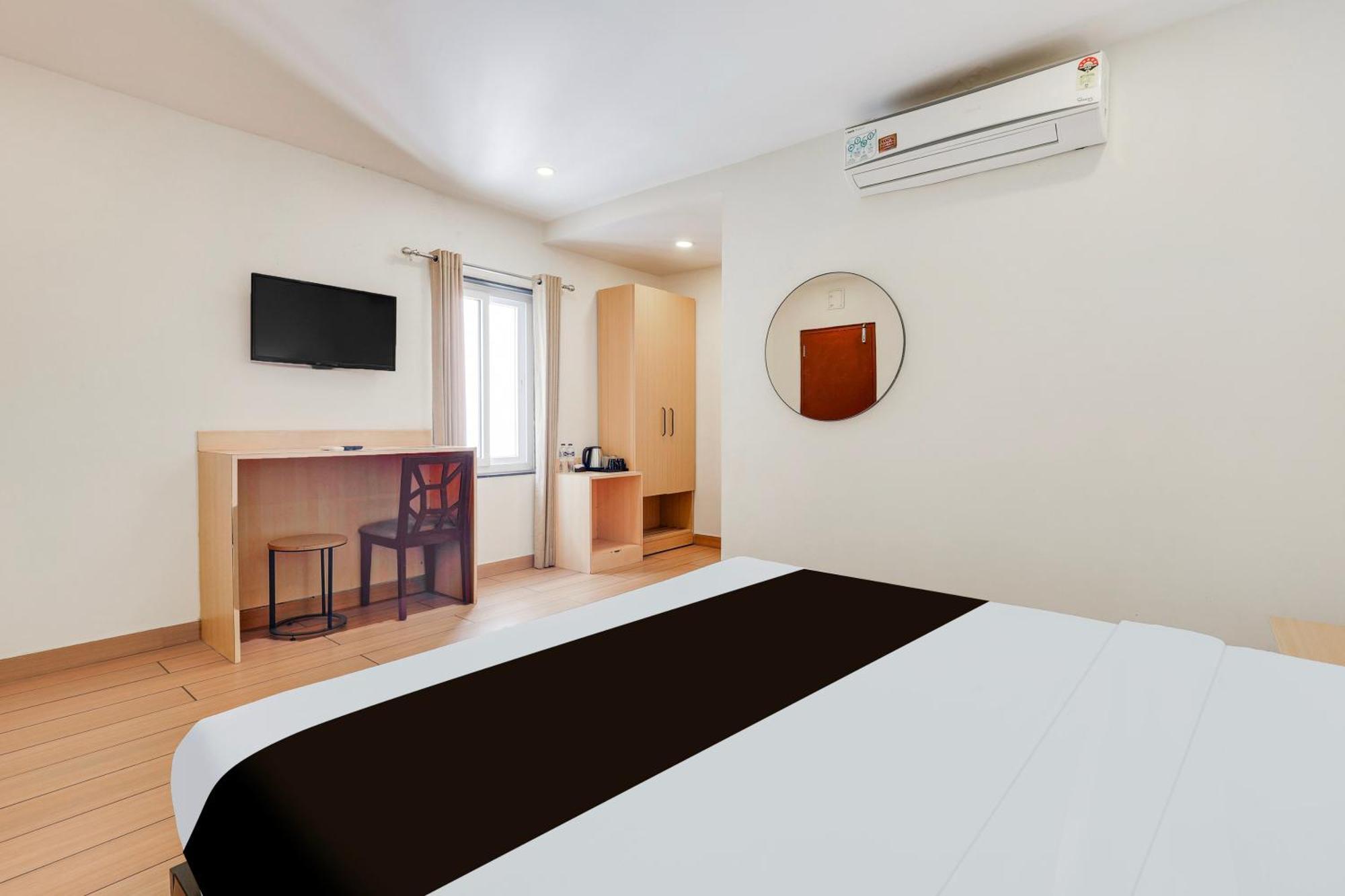 Super Townhouse Visakhapatnam Hotel Exterior foto
