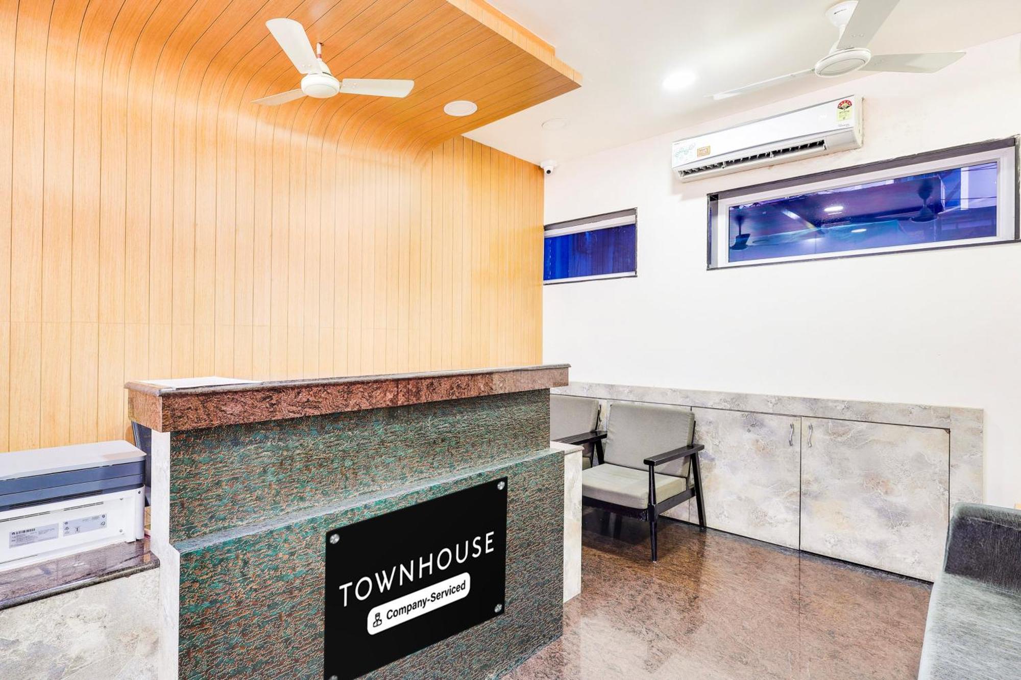 Super Townhouse Visakhapatnam Hotel Exterior foto